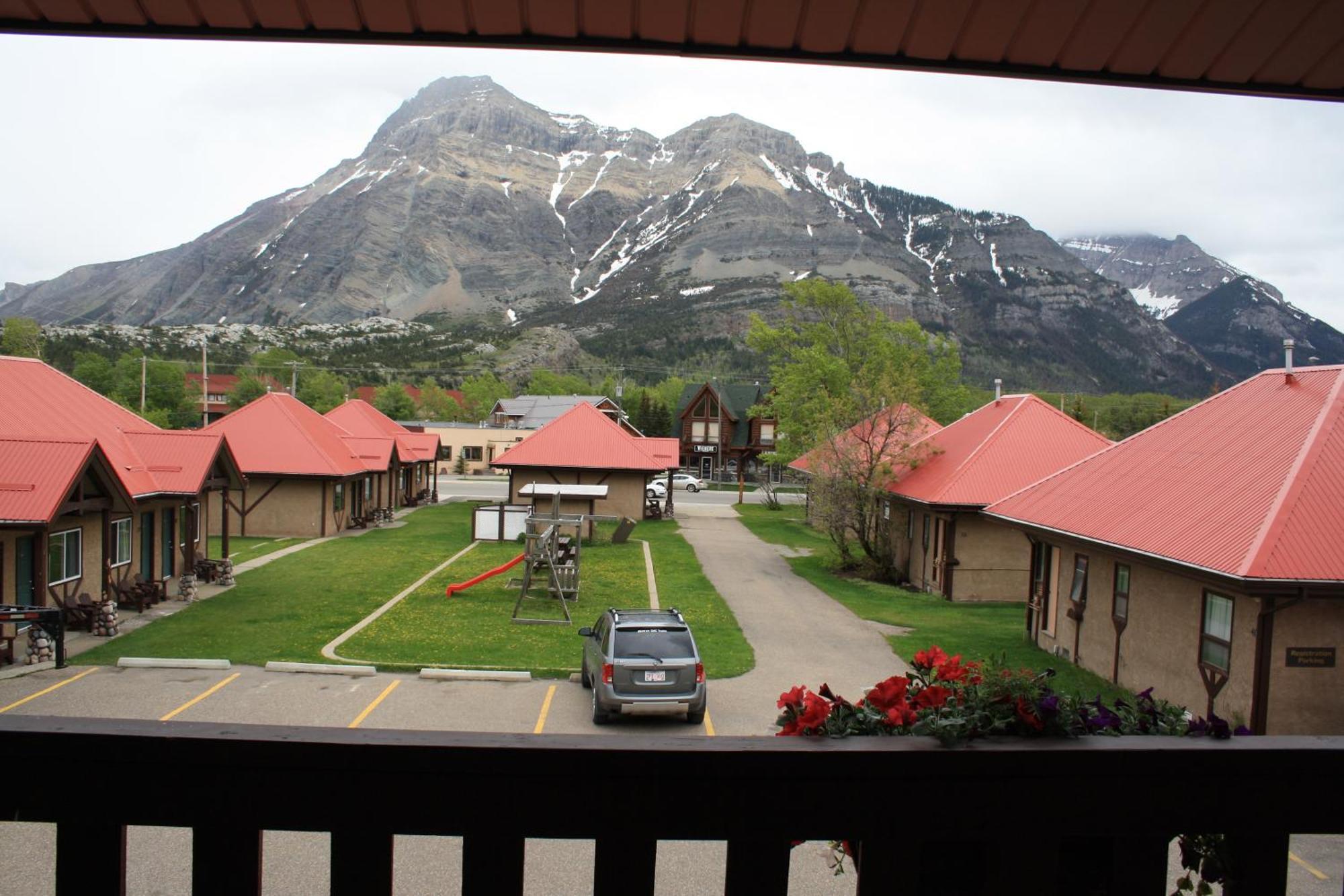 Aspen Village Waterton Park Luaran gambar